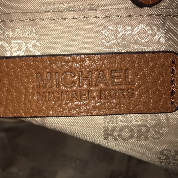 MICHAEL KORS BROWN LEATHER HAND BAG - Picture 4 of 8